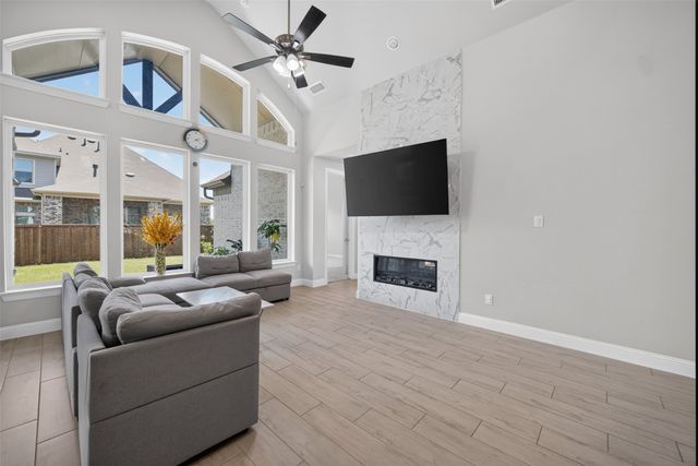 2801 Augustus Way, Mansfield, TX 76063