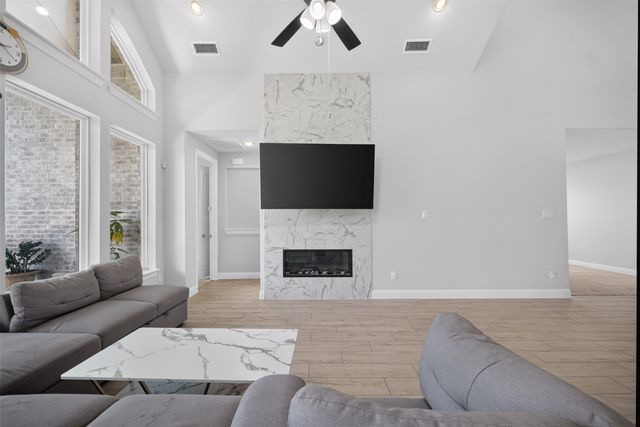 2801 Augustus Way, Mansfield, TX 76063