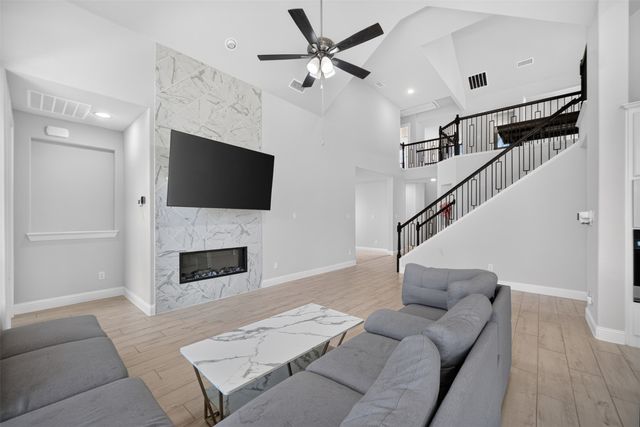 2801 Augustus Way, Mansfield, TX 76063