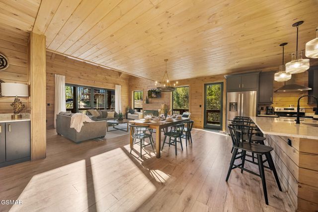 2669 Sulpher Springs Way, Sevierville, TN 37862