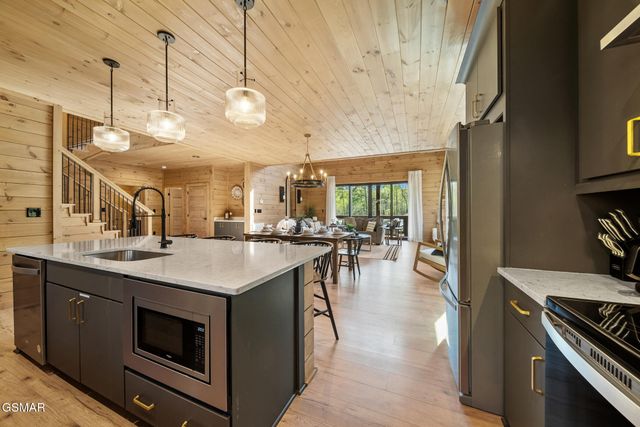 2669 Sulpher Springs Way, Sevierville, TN 37862