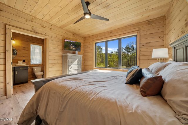 2669 Sulpher Springs Way, Sevierville, TN 37862