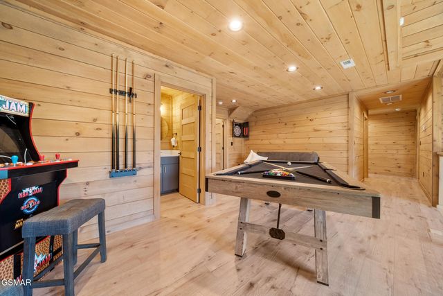 2669 Sulpher Springs Way, Sevierville, TN 37862