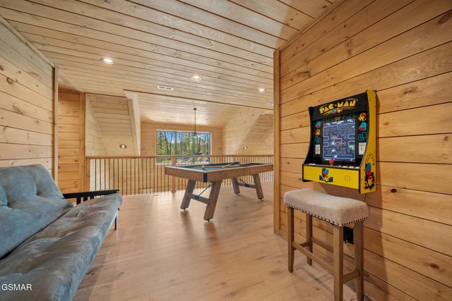 2669 Sulpher Springs Way, Sevierville, TN 37862