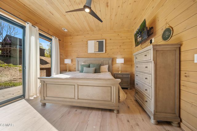 2669 Sulpher Springs Way, Sevierville, TN 37862