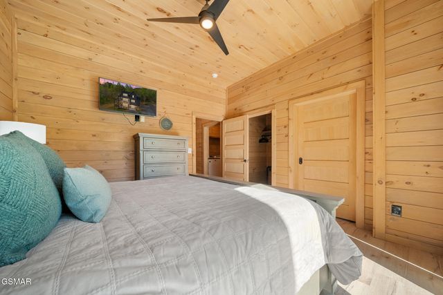 2669 Sulpher Springs Way, Sevierville, TN 37862