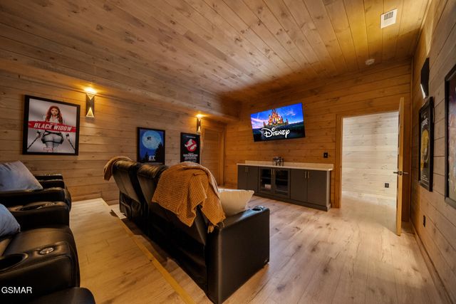 2669 Sulpher Springs Way, Sevierville, TN 37862