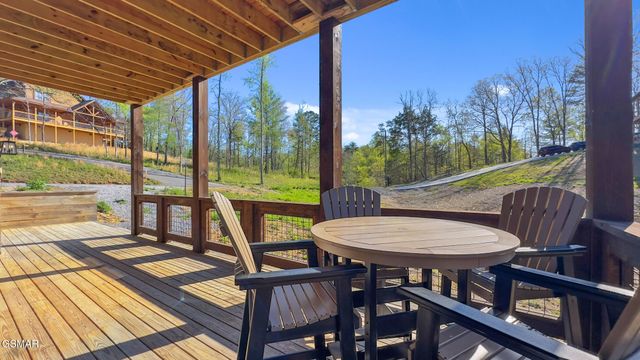 2669 Sulpher Springs Way, Sevierville, TN 37862