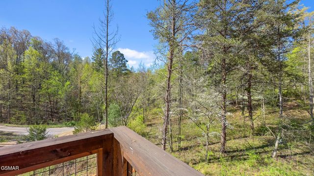 2669 Sulpher Springs Way, Sevierville, TN 37862