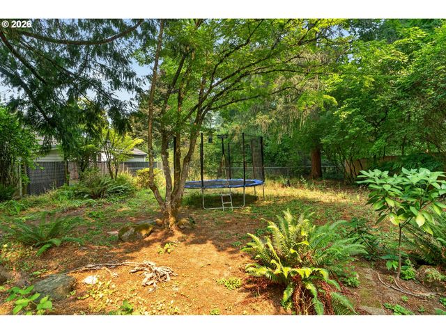 16184 LAKE FOREST Blvd, Lake Oswego, OR 97035