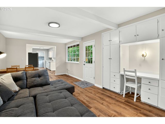 16184 LAKE FOREST Blvd, Lake Oswego, OR 97035