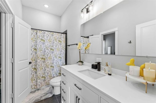 405 Stoneworks Garden Lane Lane, Houston, TX 77076