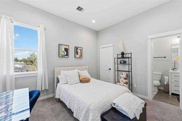 405 Stoneworks Garden Lane Lane, Houston, TX 77076