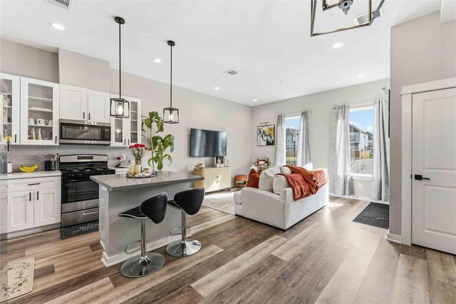 405 Stoneworks Garden Lane Lane, Houston, TX 77076