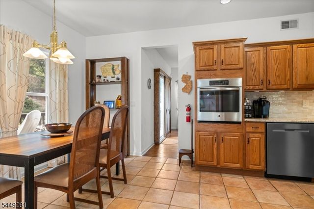 9 Cypress Ln, Hardyston Twp., NJ 07419