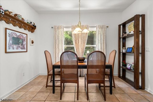 9 Cypress Ln, Hardyston Twp., NJ 07419