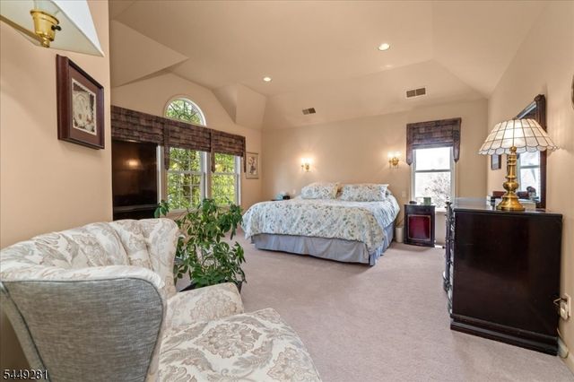 9 Cypress Ln, Hardyston Twp., NJ 07419