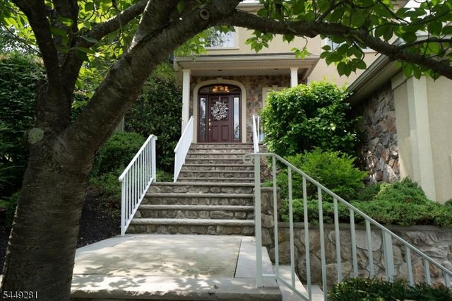 9 Cypress Ln, Hardyston Twp., NJ 07419