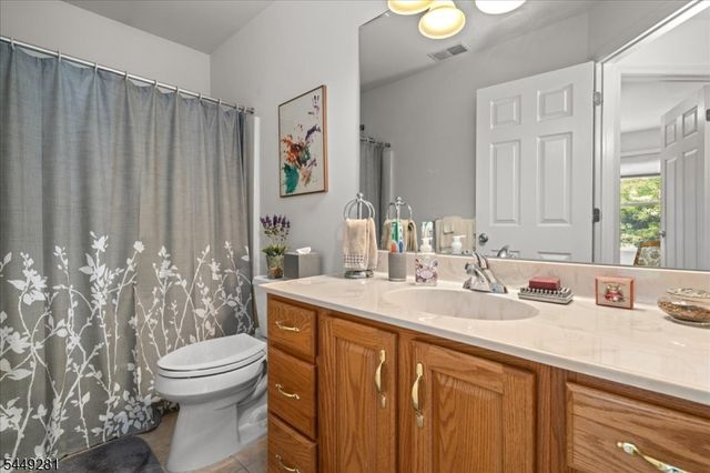 9 Cypress Ln, Hardyston Twp., NJ 07419