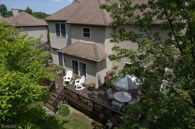 9 Cypress Ln, Hardyston Twp., NJ 07419