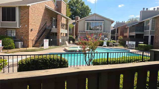 2733 Silver Creek Drive 104, Arlington, TX 76006