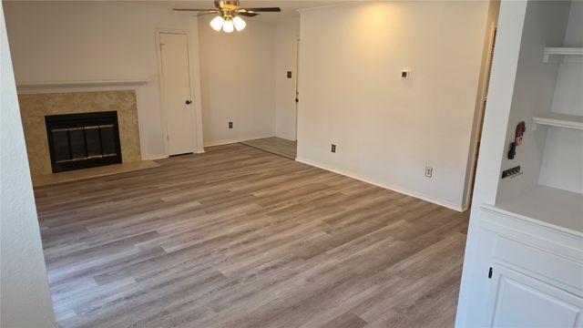 2733 Silver Creek Drive 104, Arlington, TX 76006