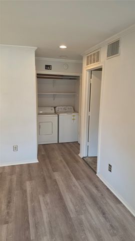2733 Silver Creek Drive 104, Arlington, TX 76006