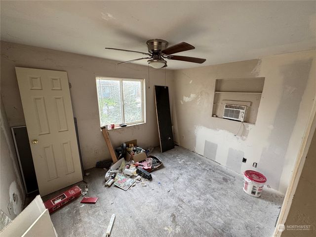 221 2nd Avenue N, Algona, WA 98001