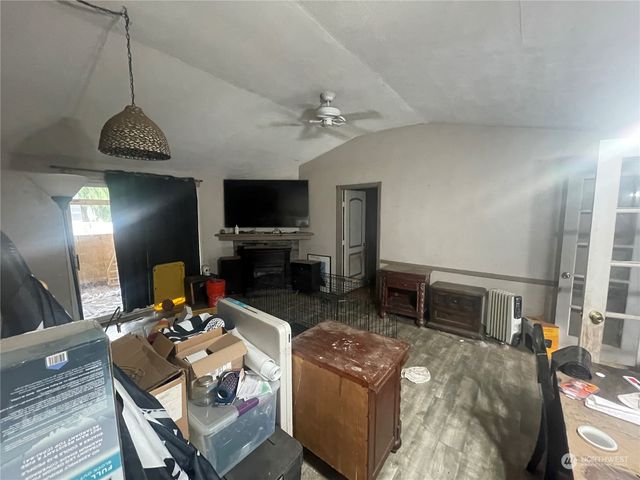 221 2nd Avenue N, Algona, WA 98001