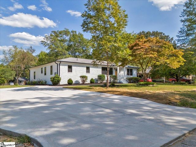 210 Woodfield Avenue, Fountain Inn, SC 29644