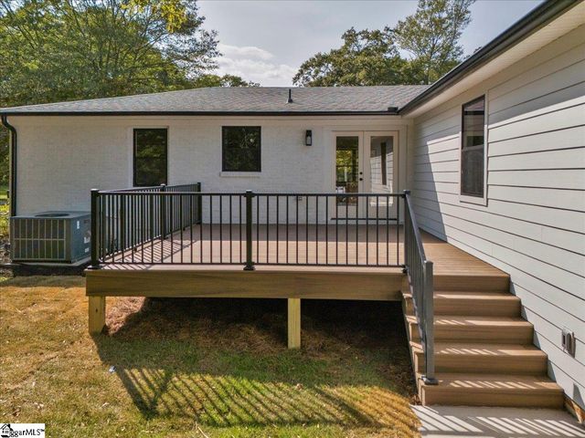 210 Woodfield Avenue, Fountain Inn, SC 29644