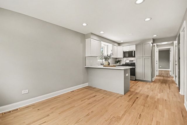 14611 Kostner Avenue, Midlothian, IL 60445