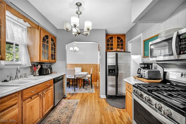 3877 Faversham Road, University Heights, OH 44118