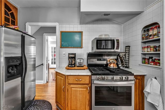 3877 Faversham Road, University Heights, OH 44118