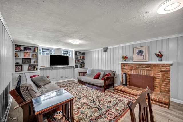 3877 Faversham Road, University Heights, OH 44118