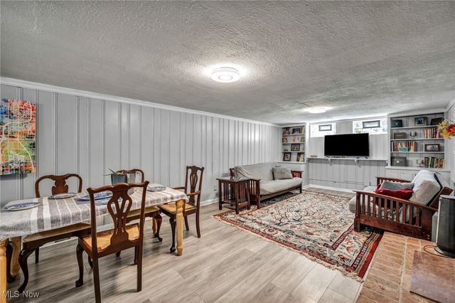 3877 Faversham Road, University Heights, OH 44118