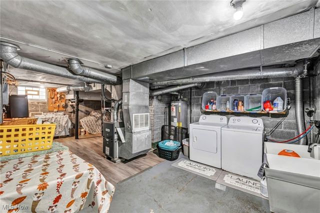 3877 Faversham Road, University Heights, OH 44118