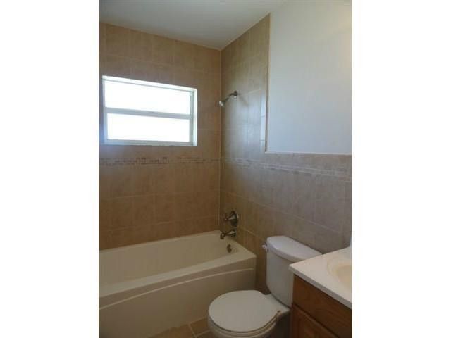 1301 NE 15th Street 1, Fort Lauderdale, FL 33304