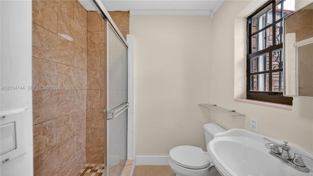 8200 NW 34th Ave, Miami, FL 33147