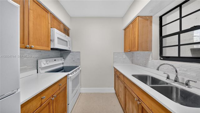 8200 NW 34th Ave, Miami, FL 33147