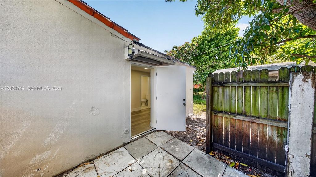 Image 21 of property listing at 8200 NW 34th Ave, Miami, FL 33147