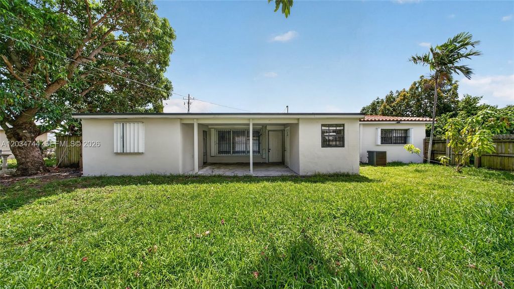 Image 31 of property listing at 8200 NW 34th Ave, Miami, FL 33147