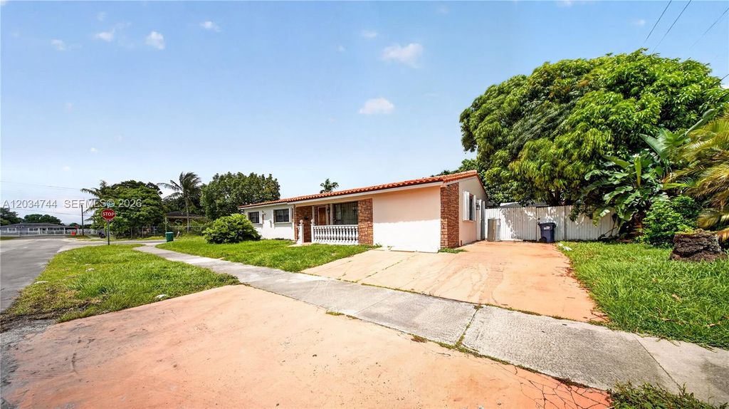 Image 35 of property listing at 8200 NW 34th Ave, Miami, FL 33147