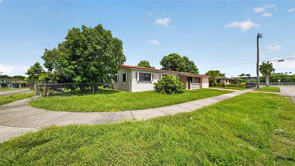 Image 37 of property listing at 8200 NW 34th Ave, Miami, FL 33147