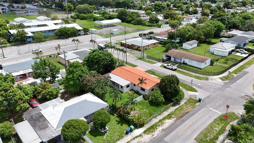 Image 44 of property listing at 8200 NW 34th Ave, Miami, FL 33147
