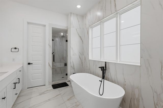 5704 Fairdale Lane B, Houston, TX 77057