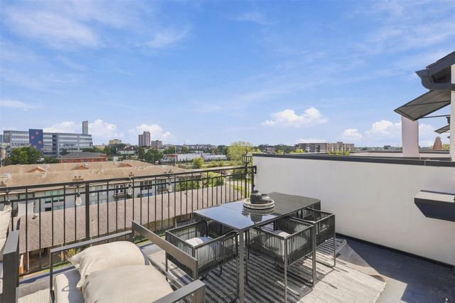 5704 Fairdale Lane B, Houston, TX 77057