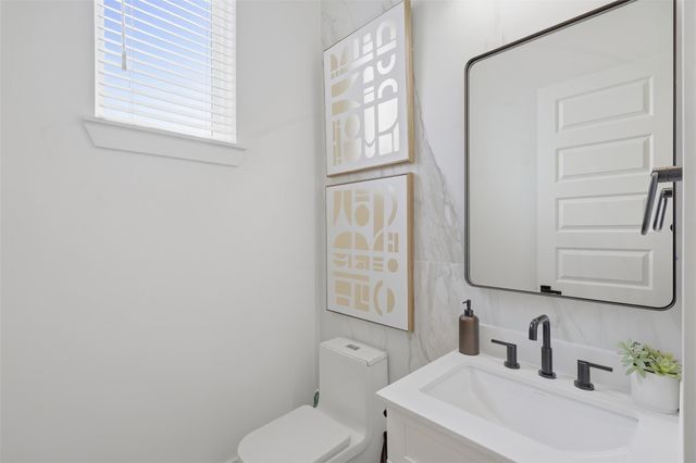 5704 Fairdale Lane B, Houston, TX 77057