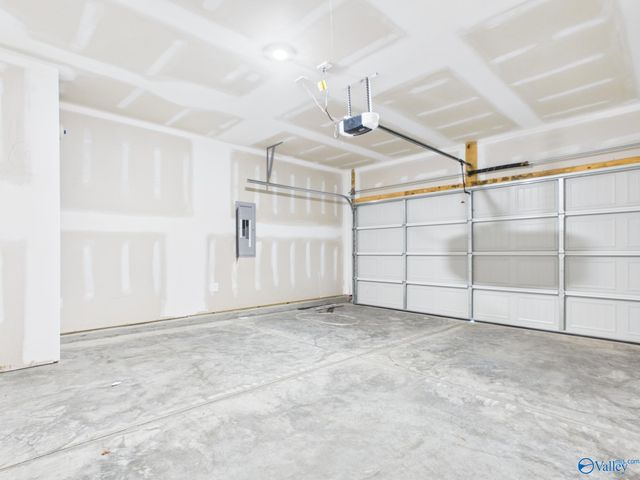 15395 Grayson Circle, Athens, AL 35611