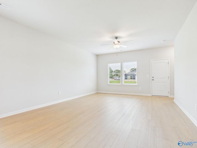 15395 Grayson Circle, Athens, AL 35611